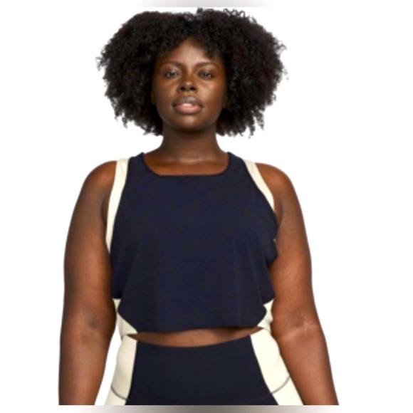 Nike Tops - NEW- Nike-Yoga dri-fit luxe crop tank top. Size 2X